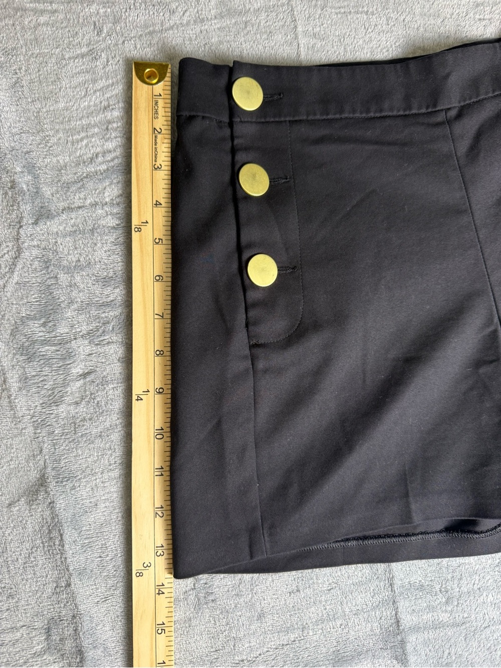 Express Black Midi High-Waist Shorts with Gold Buttons Size 4 Stretch - Picture 4 of 8